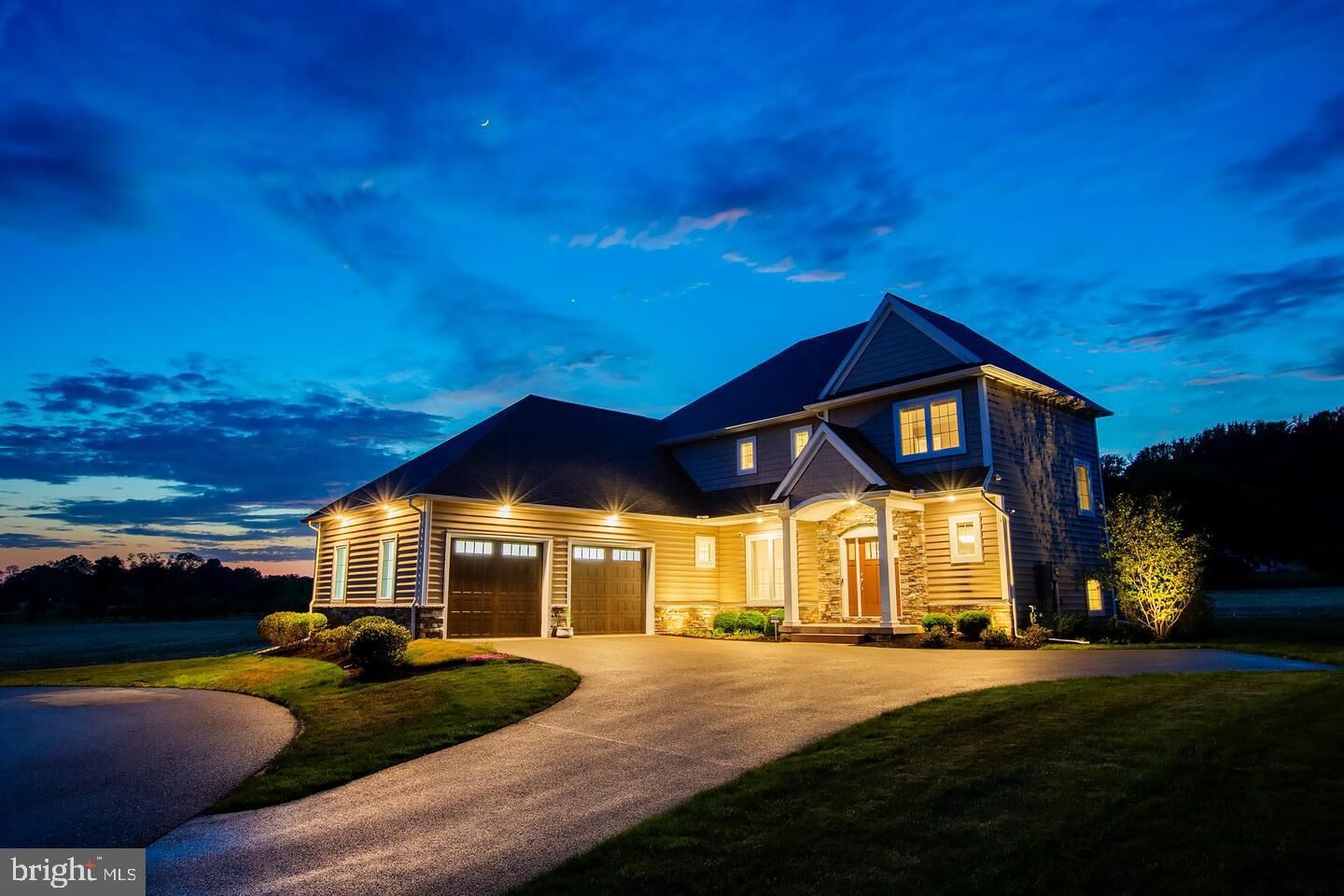 Property Photo:  425 E Delp Road  PA 17601 