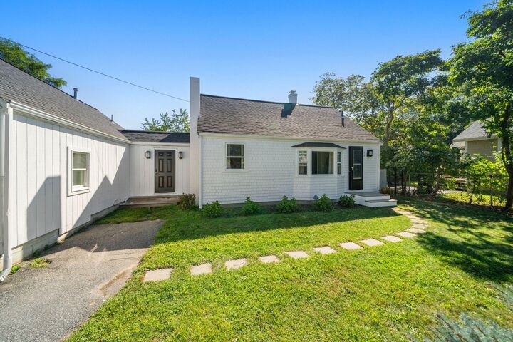 Property Photo:  72 Grove Street  MA 02601 