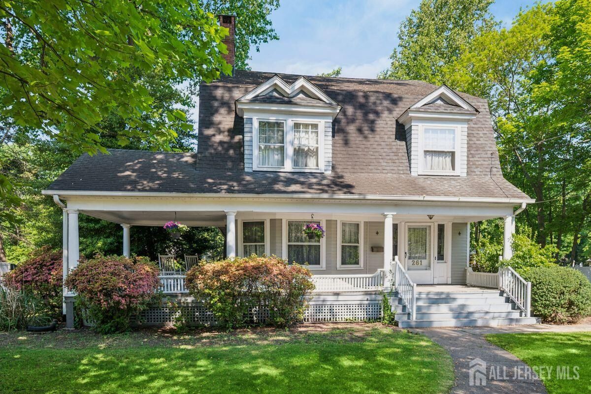 Property Photo:  261 Beechwood Avenue  NJ 08846 