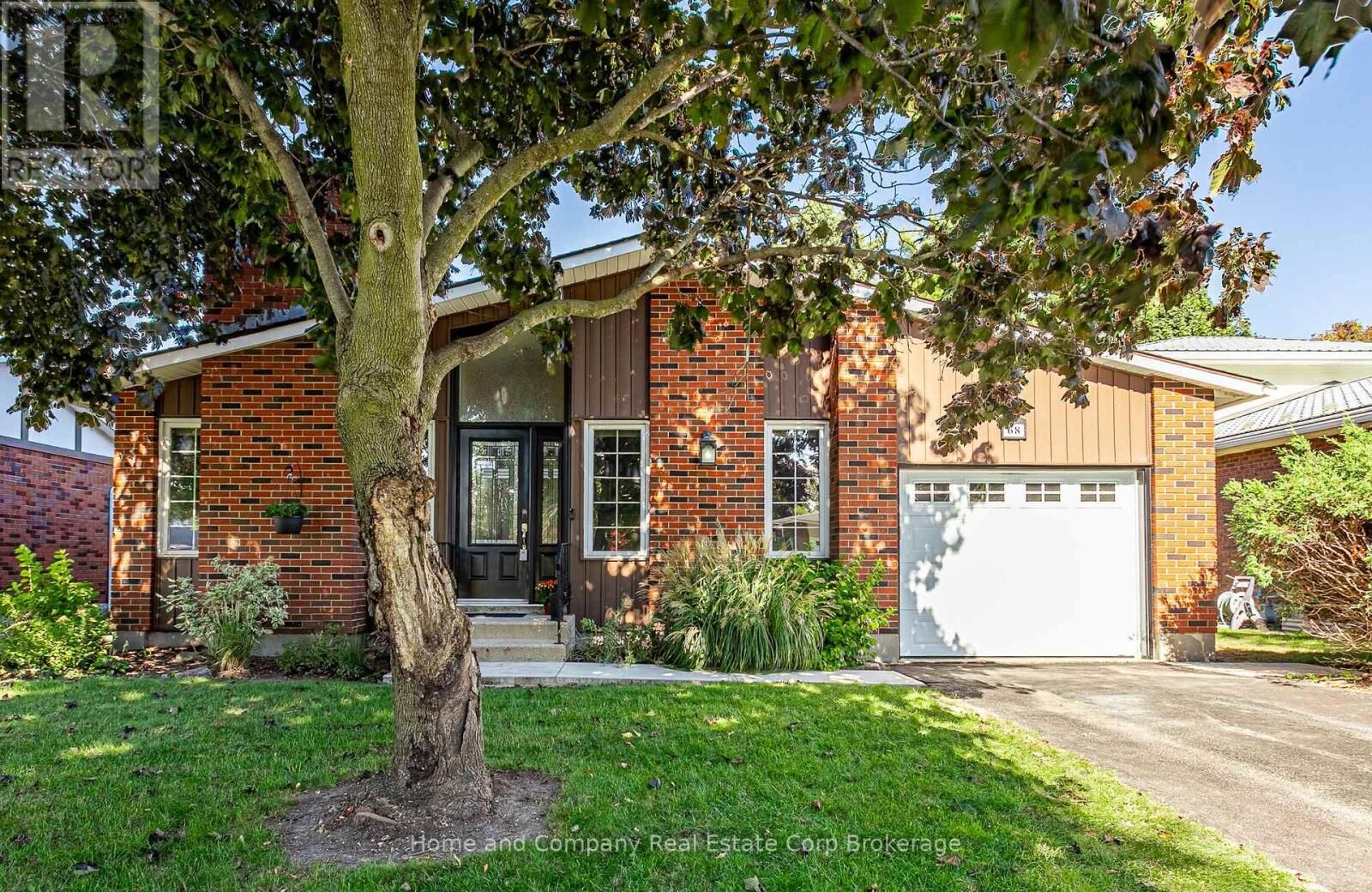 Property Photo: 68 Demille Street ON N4Z 1C6