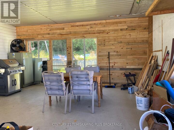 Property Photo:  402 Meridian Avenue  ON P0J 1K0 