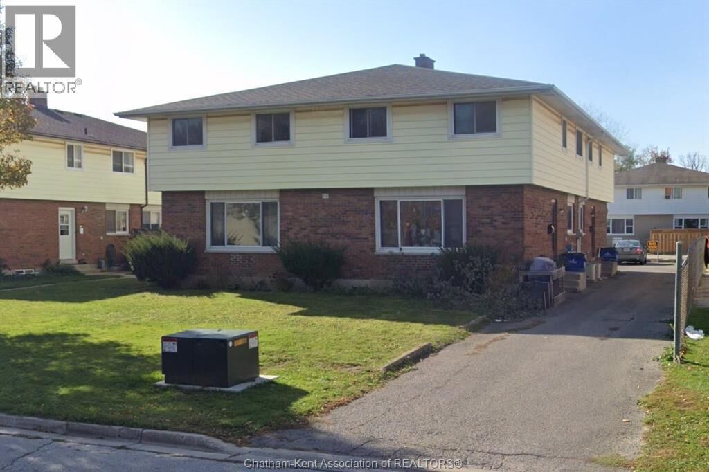Property Photo:  40 Timmins Crescent  ON N7L 4E1 