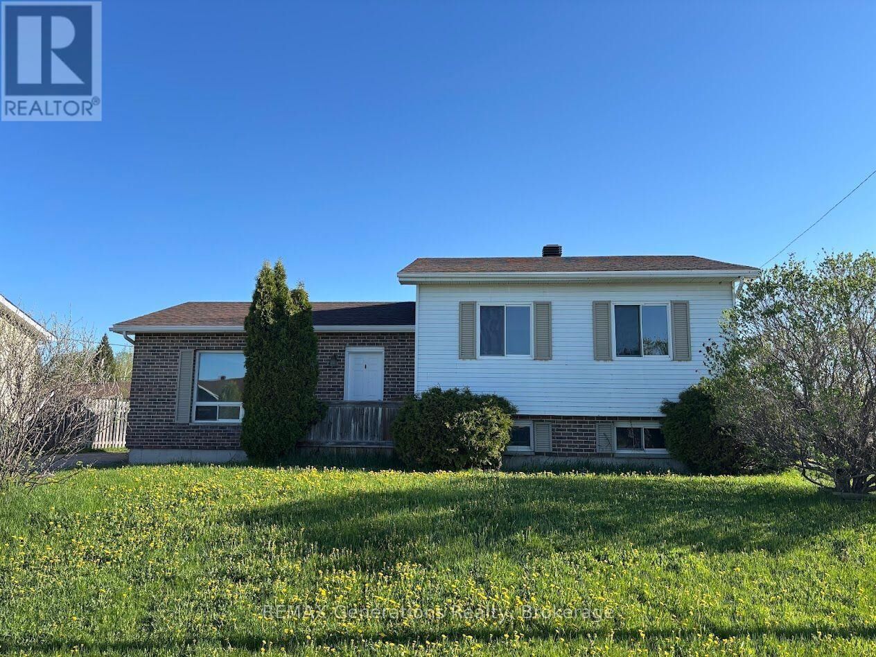 Property Photo:  31 Brooks Street  ON P0T 2C0 