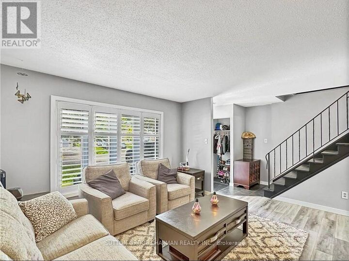 Property Photo:  7 Acton Crescent  ON N6E 1W6 