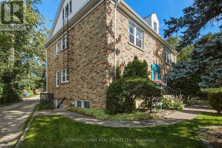Property Photo:  137 Windsor Crescent 4  ON N6C 1V9 