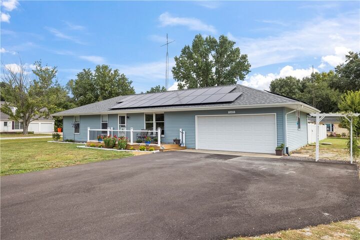 Property Photo:  1520 N 1900 East Road  IL 62565 