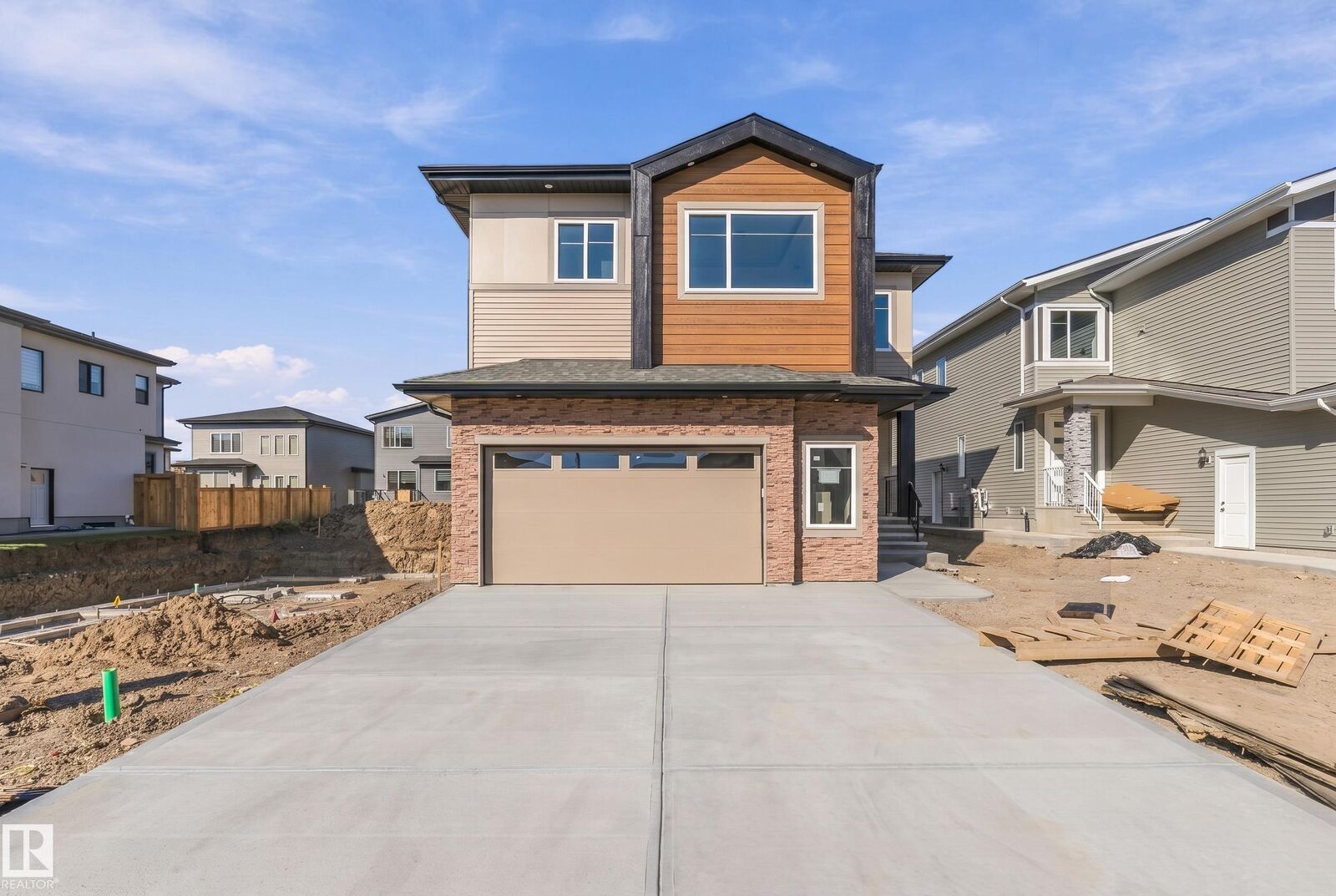 Property Photo:  2720 63 Avenue  AB T4X 3A4 