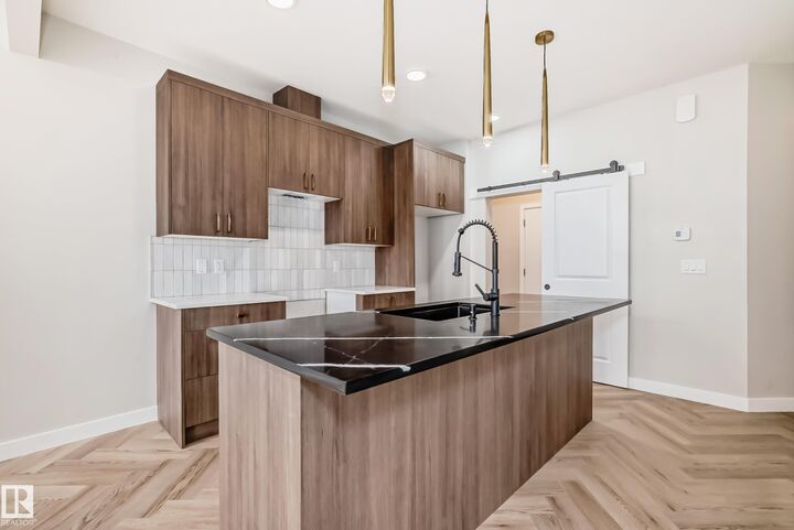 Property Photo:  2617 62 Street SW  AB T6X 3G3 