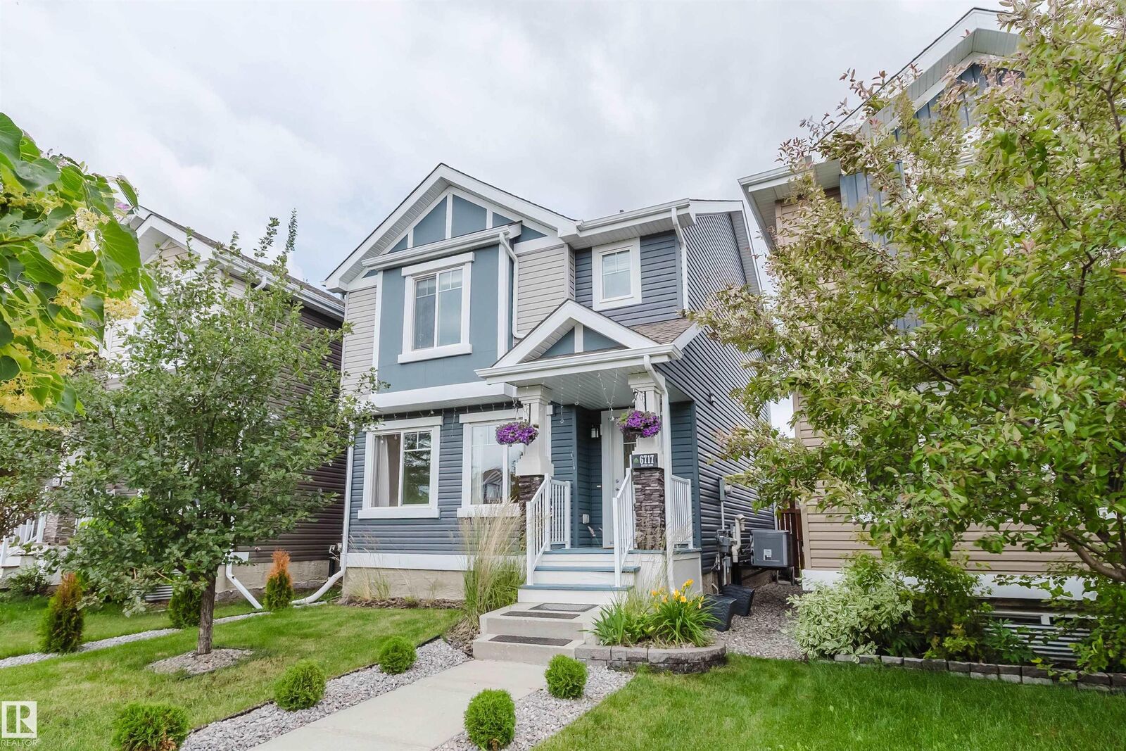 Property Photo:  6717 Elston Lane NW  AB T6M 0T4 