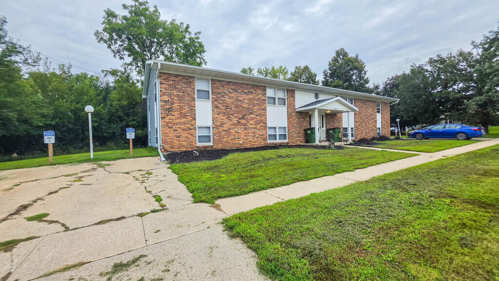 Property Photo:  1822 9th Avenue South  IA 50501 