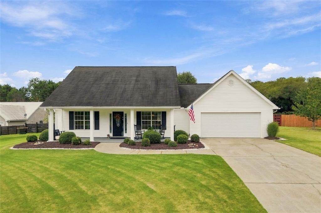 Property Photo:  8225 Wimbledon Court  GA 30506 