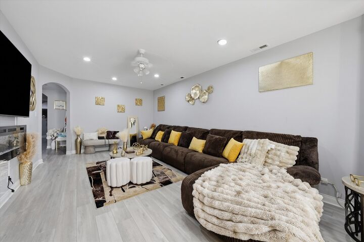 Property Photo:  4344 W Lexington Street  IL 60623 