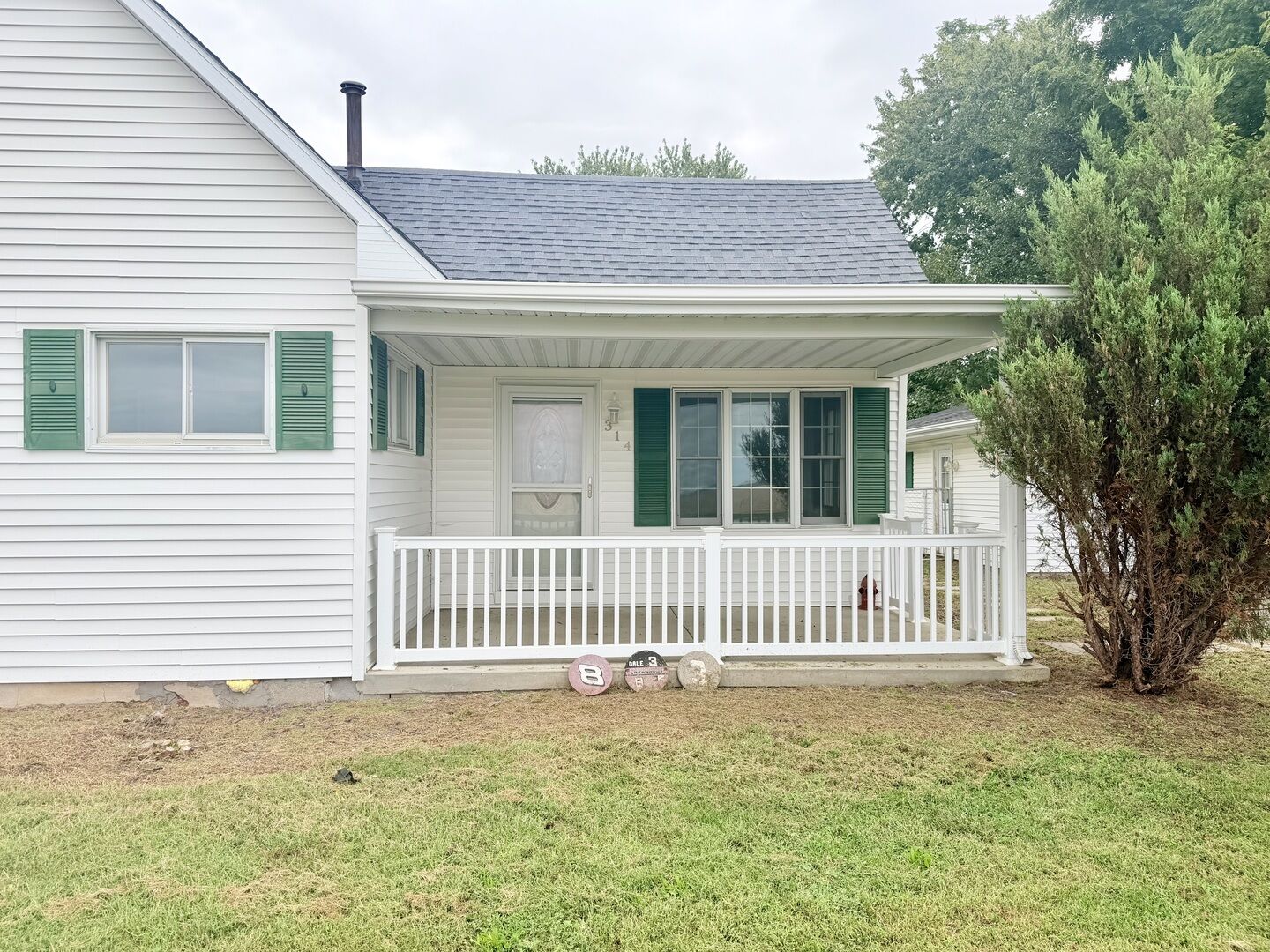 Property Photo:  314 N Constant Street  IL 62520 