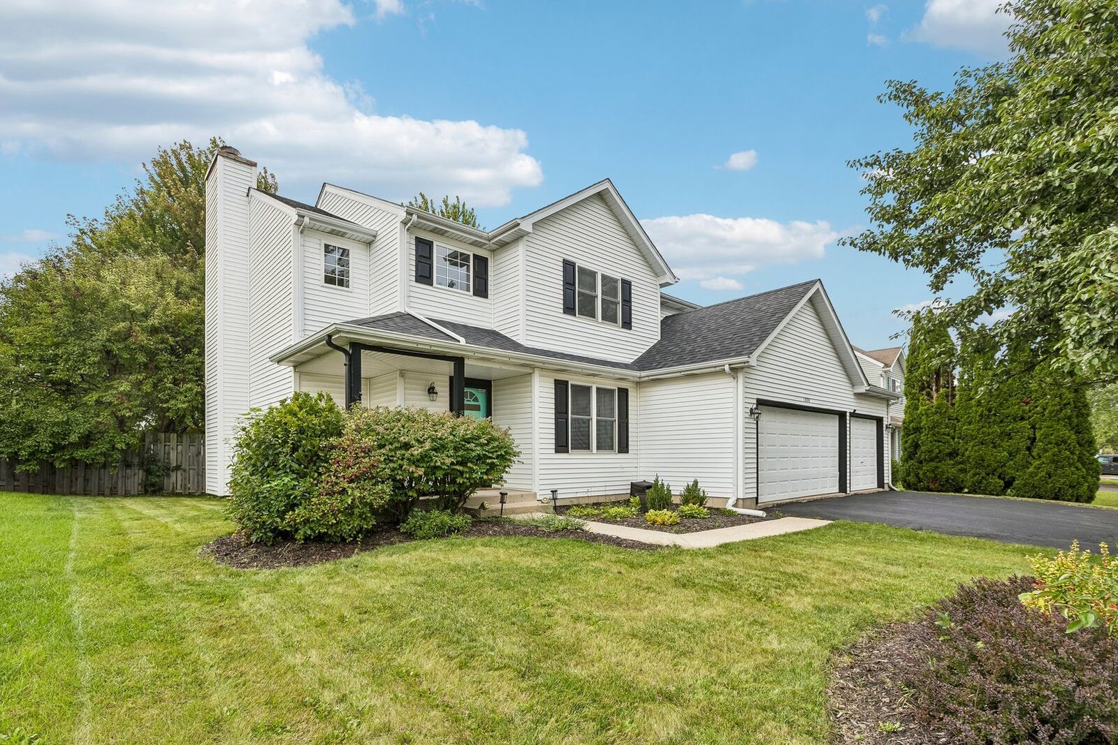 Property Photo: 1806 Midday Drive IL 60099
