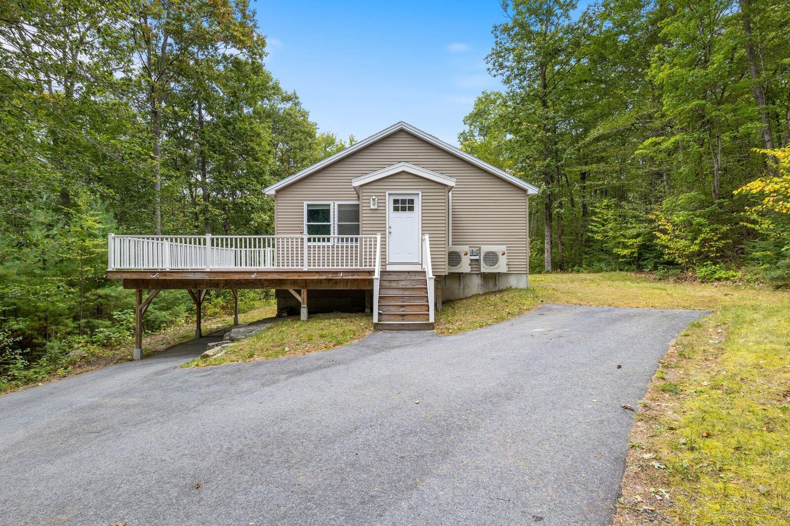 Property Photo:  20 Fox Run Road  ME 04039 