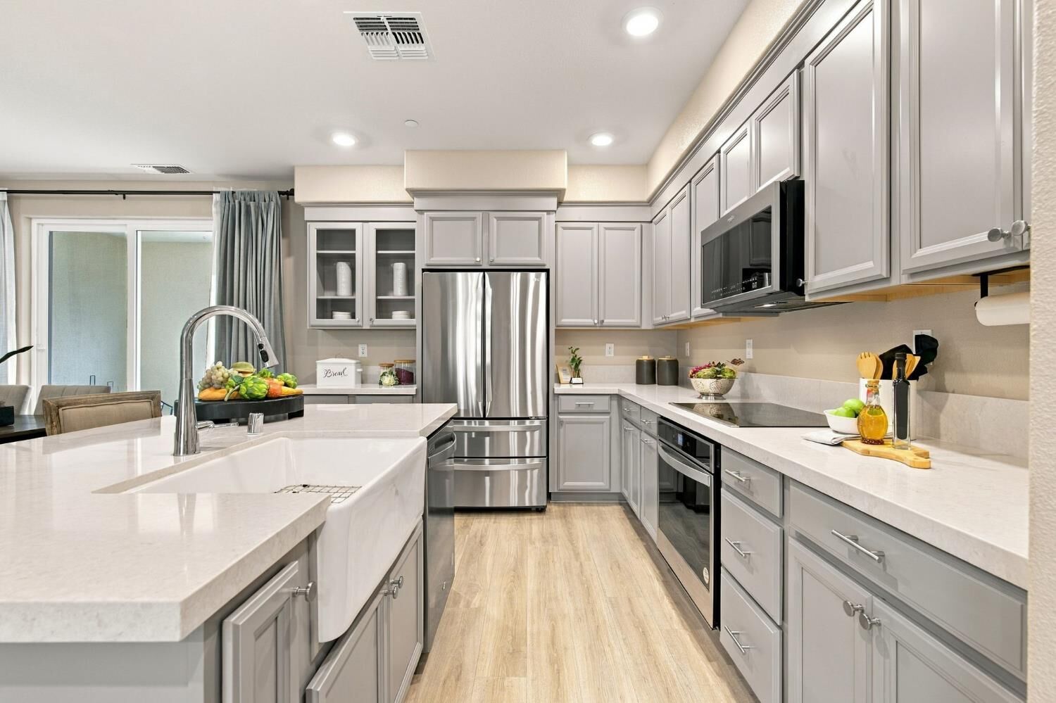 Property Photo: 3069 High Meadow Walk CA 95833