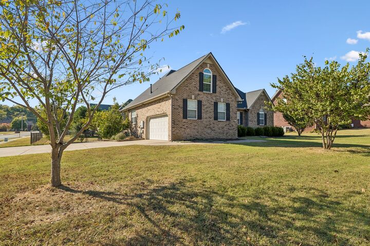 Property Photo:  7001 Vineyard Ln  TN 37167 