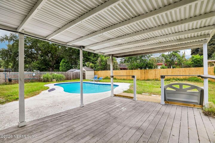 Property Photo: 7431 Arble Drive FL 32211