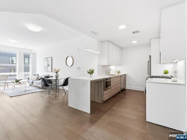 Property Photo:  380 Newark Avenue 406  NJ 07302 