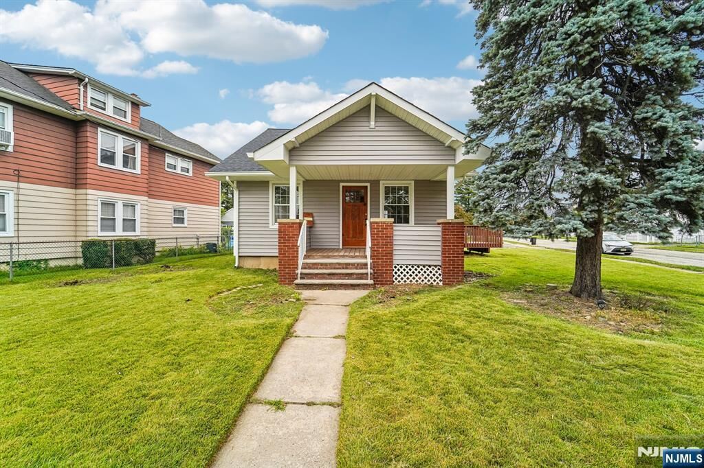 Property Photo:  119 Colfax Avenue  NJ 07442 