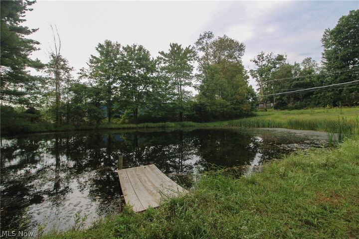 Property Photo: 4428 State Route 7 OH 44404