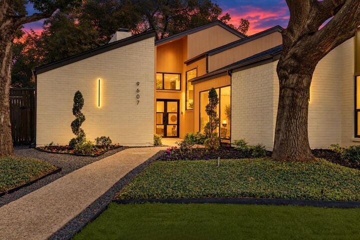 Property Photo:  9607 Greensprint Drive  TX 75238 