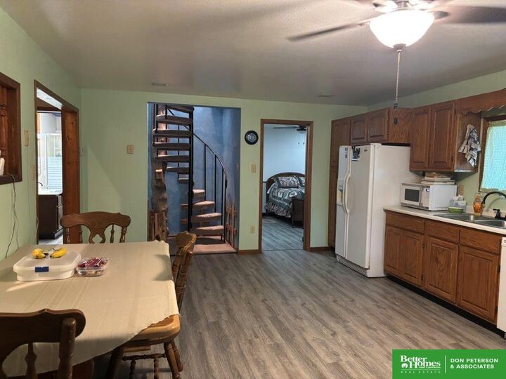 Property Photo: 308 N Summit Avenue NE 68739