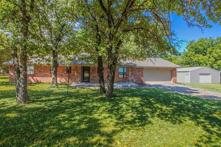 Property Photo: 1149 N Triple X Road OK 73020