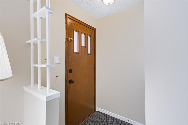 Property Photo:  35 Coachwood Road  ON N3R 3R5 