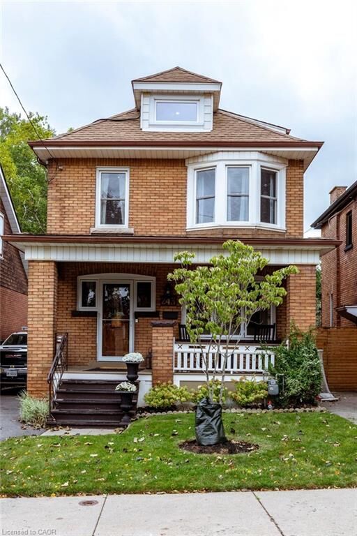 Property Photo:  243 Grosvenor Avenue S  ON L8M 3L8 