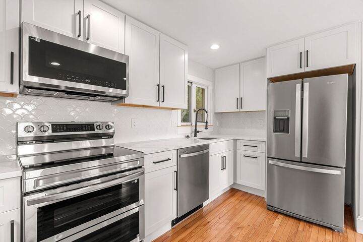 Property Photo:  17 Cottage Street  MA 01945 