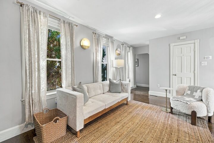 Property Photo: 6 Franklin St 2 MA 02129