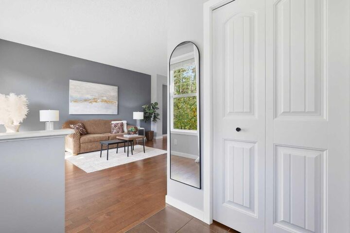 Property Photo:  1025 New Brighton Grove SE  AB T2Z 1G2 
