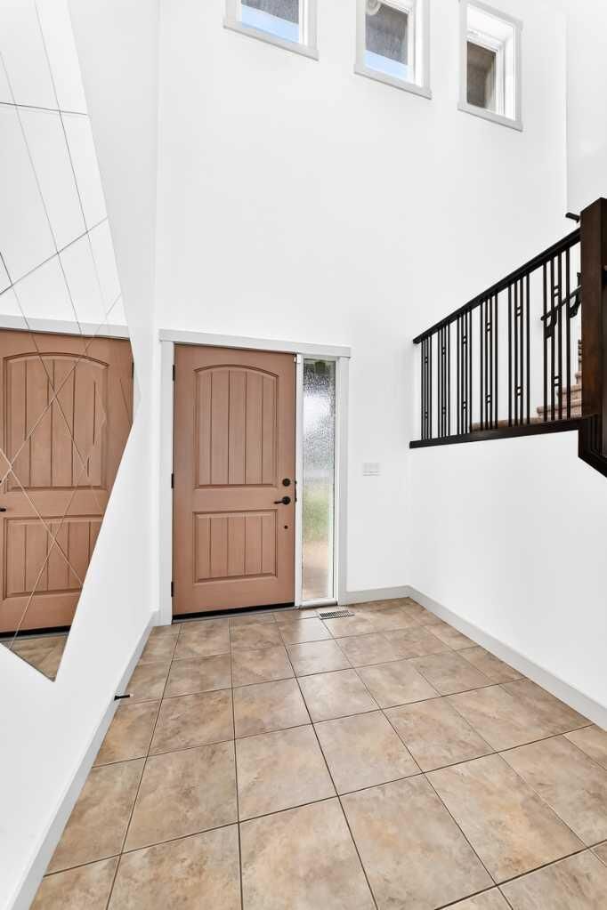 Property Photo:  15 Towers Close  AB T4P 0K7 