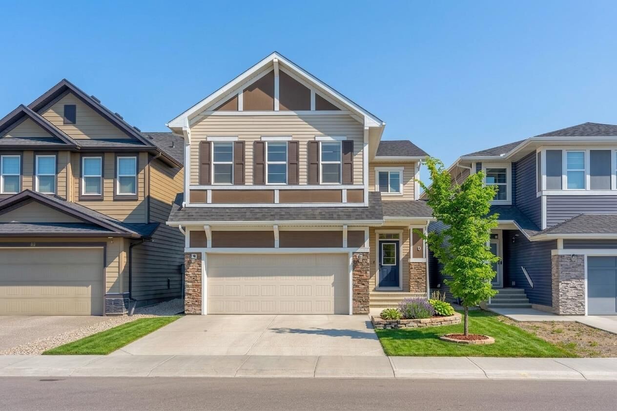 Property Photo: 40 Evansfield Manor NW AB T3P 1J9
