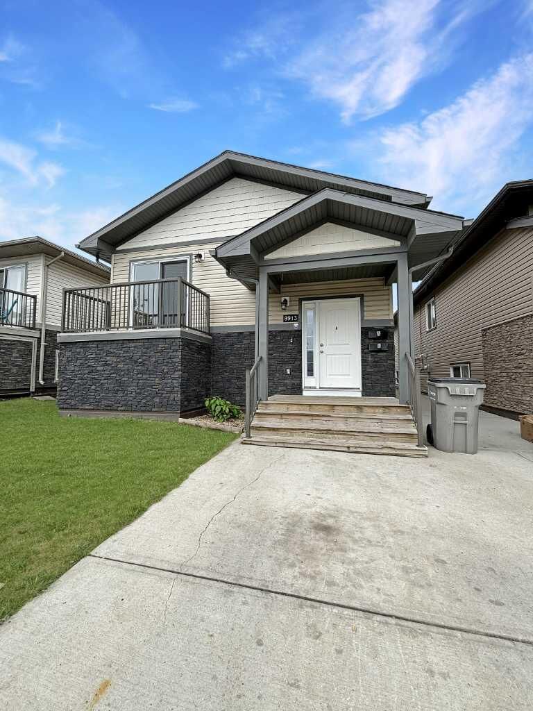 Property Photo:  9901 109 Avenue B  AB T8V 1R7 
