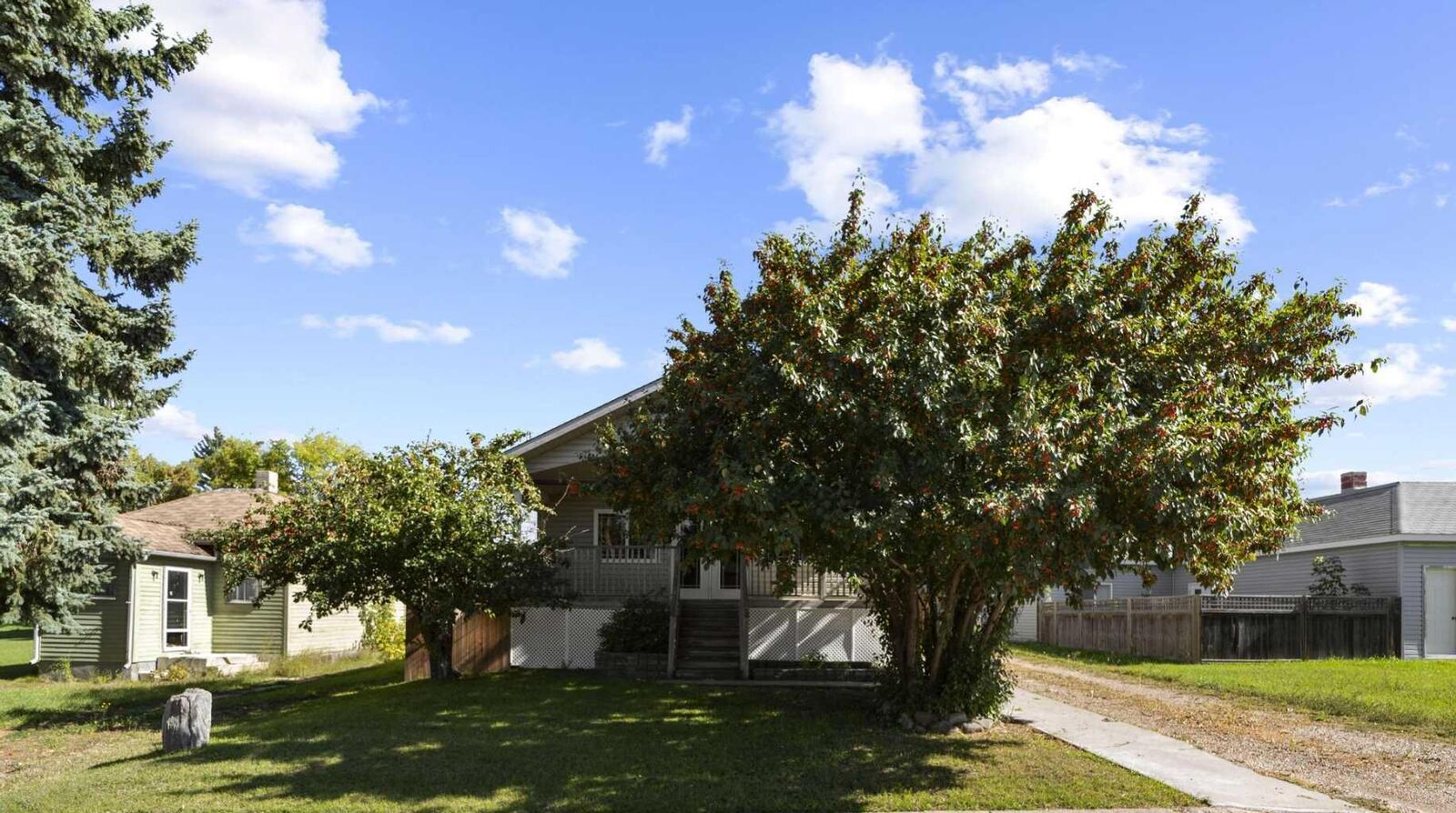 Property Photo:  5018 48 Street  AB T0B 4C0 
