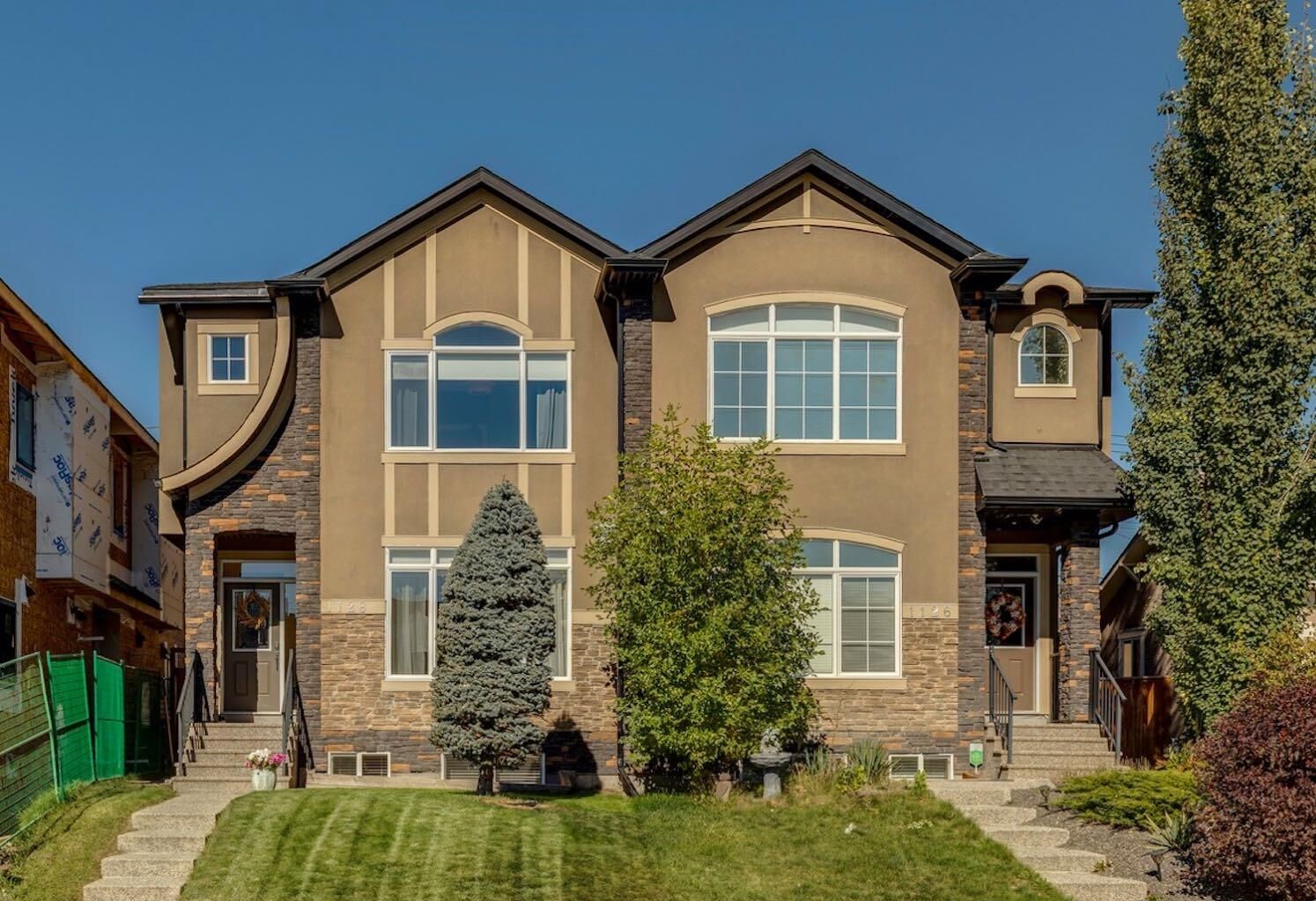 Property Photo:  1128 17 Avenue NW  AB T2M 0P6 