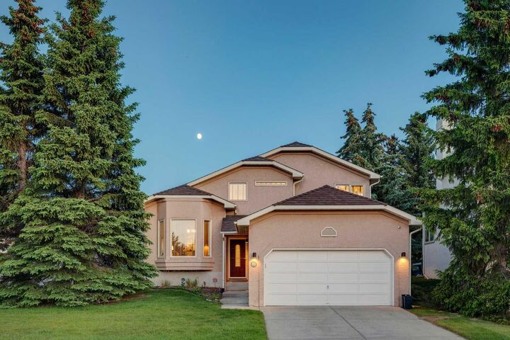 Photo de la propriété: 51 Straddock Crescent SW AB T3H 2S9