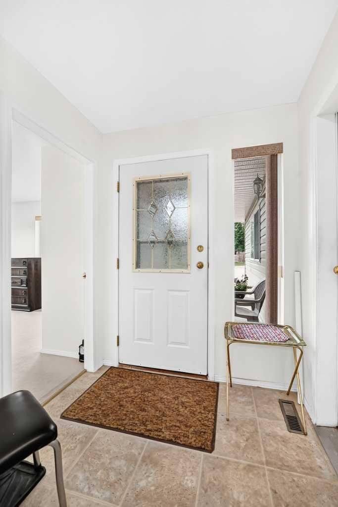 Property Photo:  6500 40 Avenue 6  AB T4K 1K4 