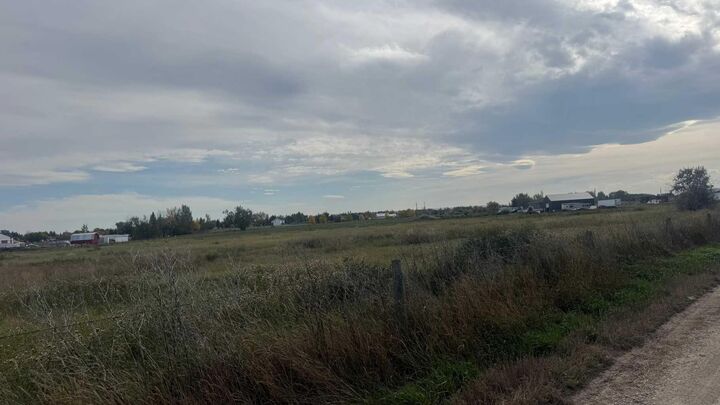 Property Photo:  Plan 9310909 Block 203 Lot 6A  AB T0K 2S0 