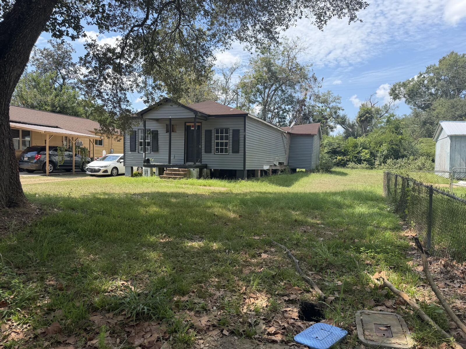 Property Photo: 619 &Amp 613 Roberts LA 70634