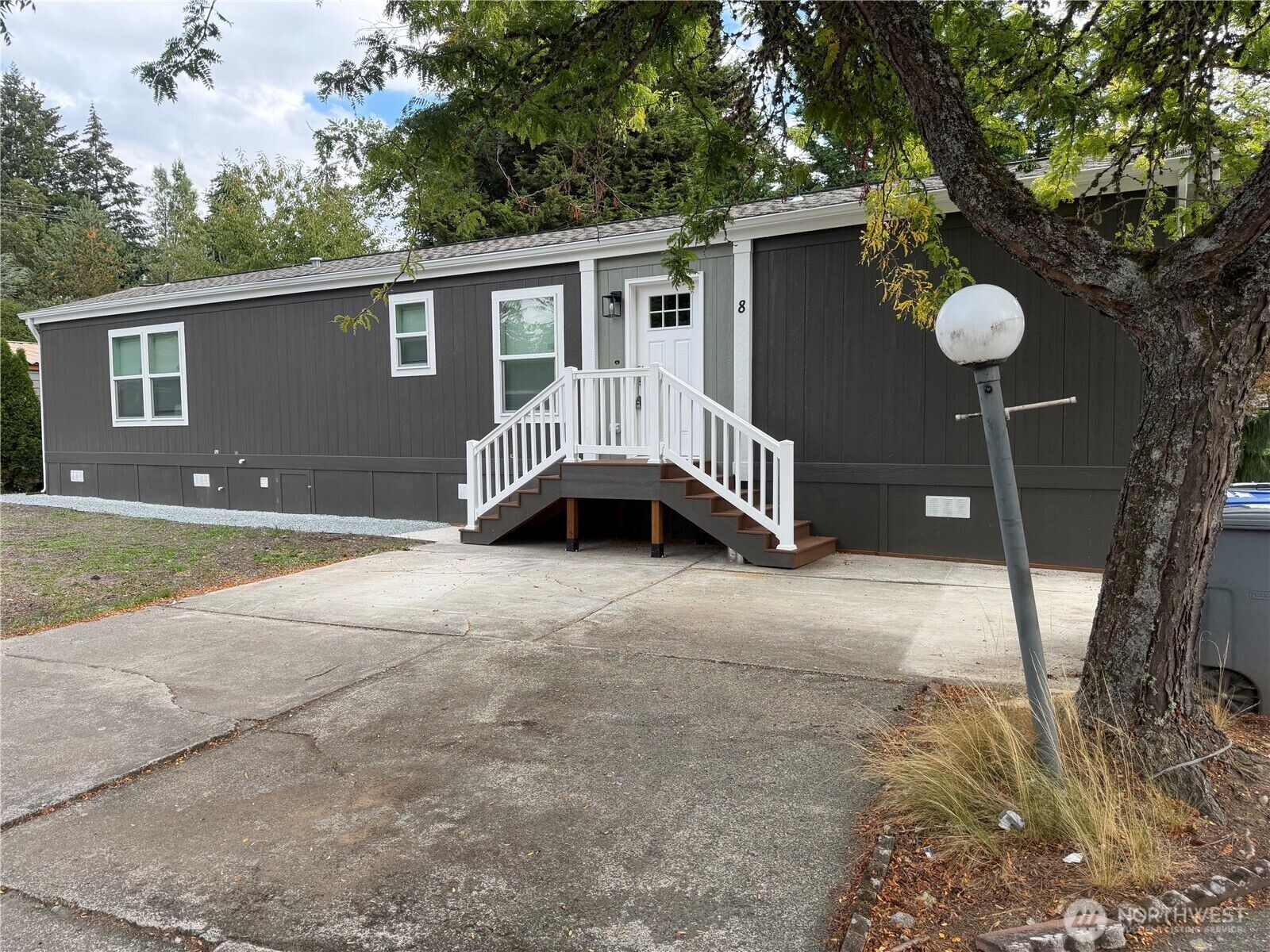 Property Photo:  375  Union Avenue SE 8  WA 98059 