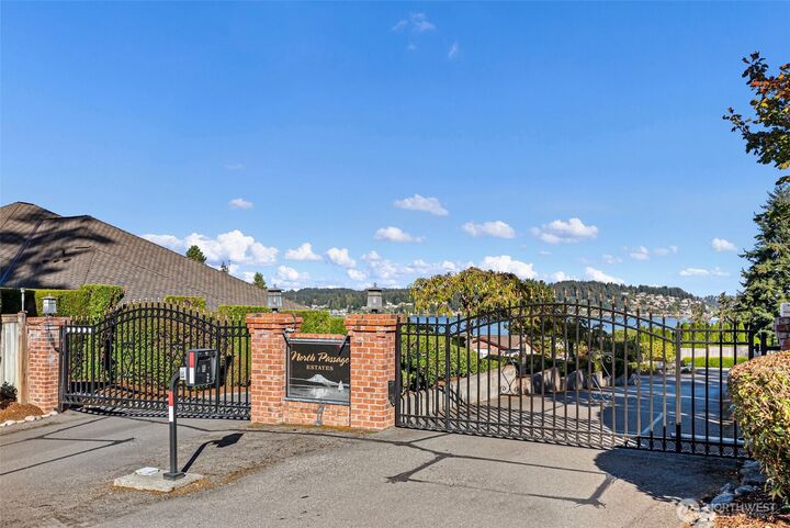 Property Photo:  642  9th Court  WA 98333 