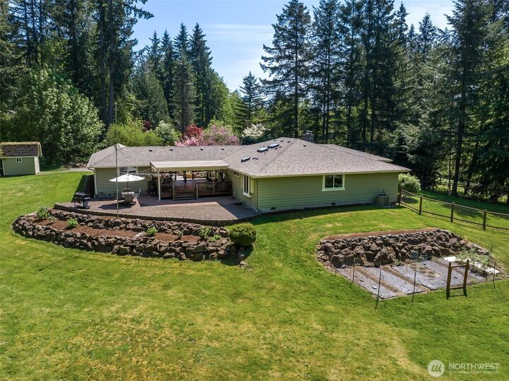 Property Photo:  26428 SE 172 Street  WA 98027 