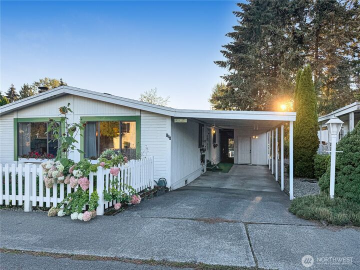 Property Photo:  2500 S 370th Street 101  WA 98003 