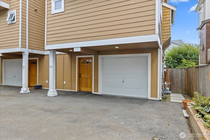 Property Photo:  809 NW 53rd Street B  WA 98107 