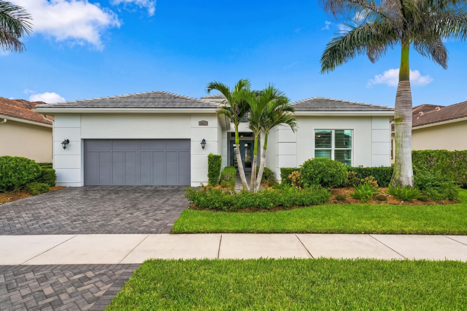 Property Photo:  8711 SW Flutto Way  FL 34987 