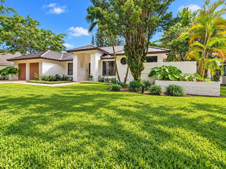Property Photo: 1985 Parkside Circle S FL 33486