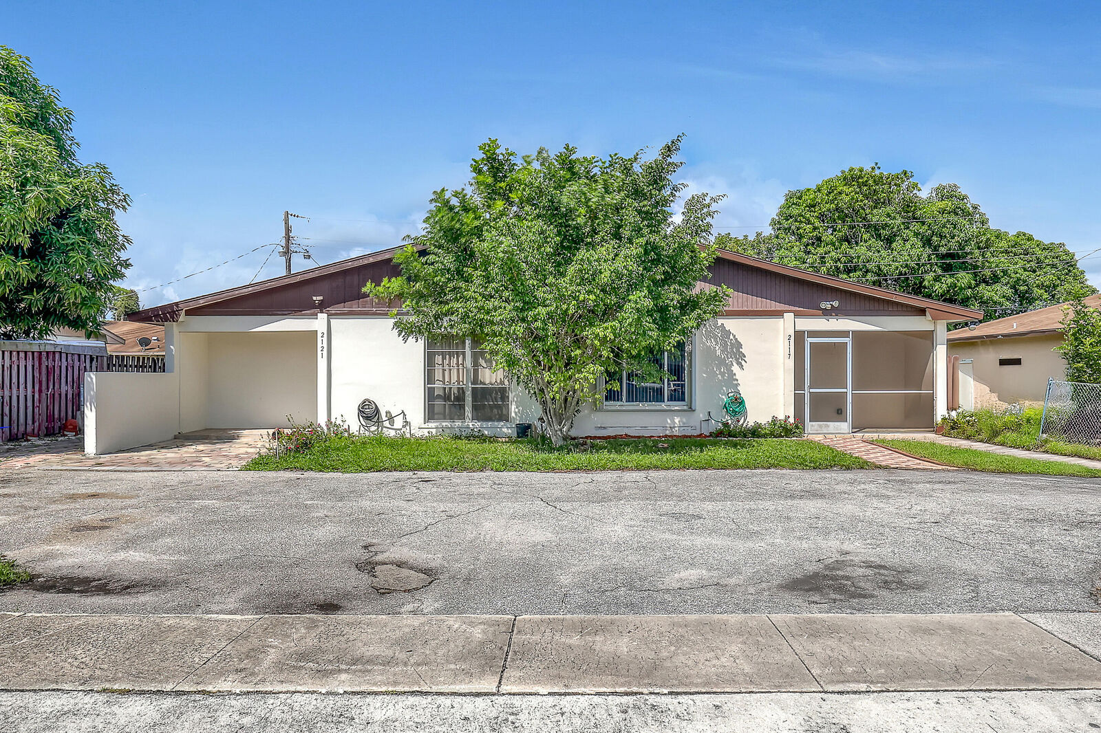 Property Photo:  2117 E Bond Drive 1  FL 33415 
